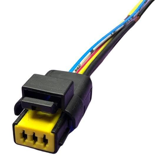 سوکت 3 فیش سوزنی خودرویی